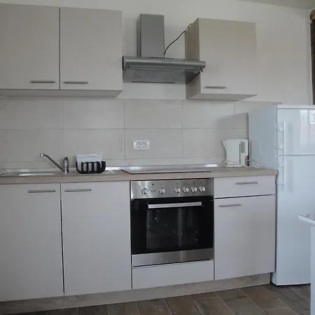 Penthouse Hitri Apartment *