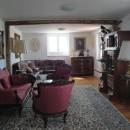 Penthouse Hitri Apartment