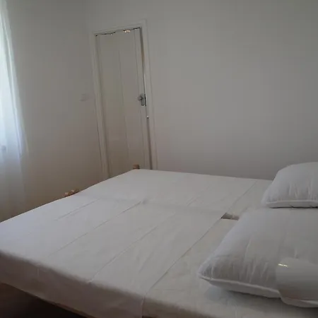 Penthouse Hitri Apartment