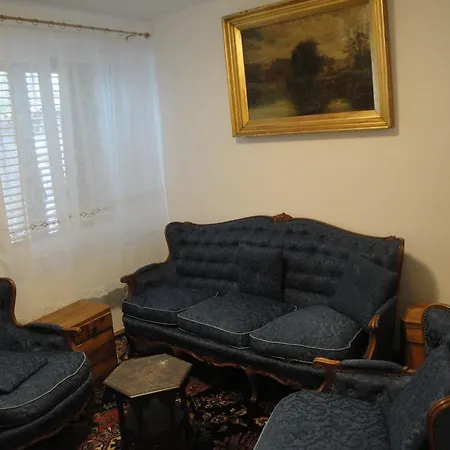 Penthouse Hitri Апартаменты *